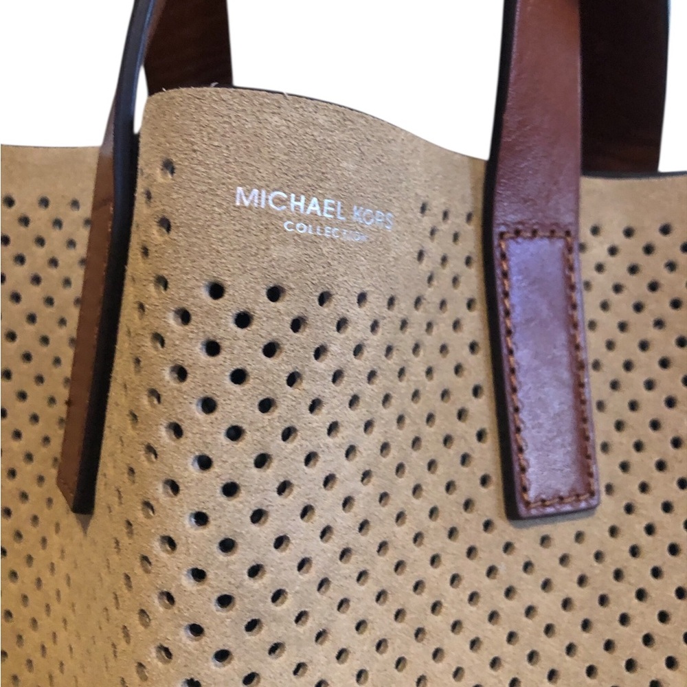 Michael Kors Perforated Tote in Tan and Brown Leather. Good/great condition. - Picture 3 of 16